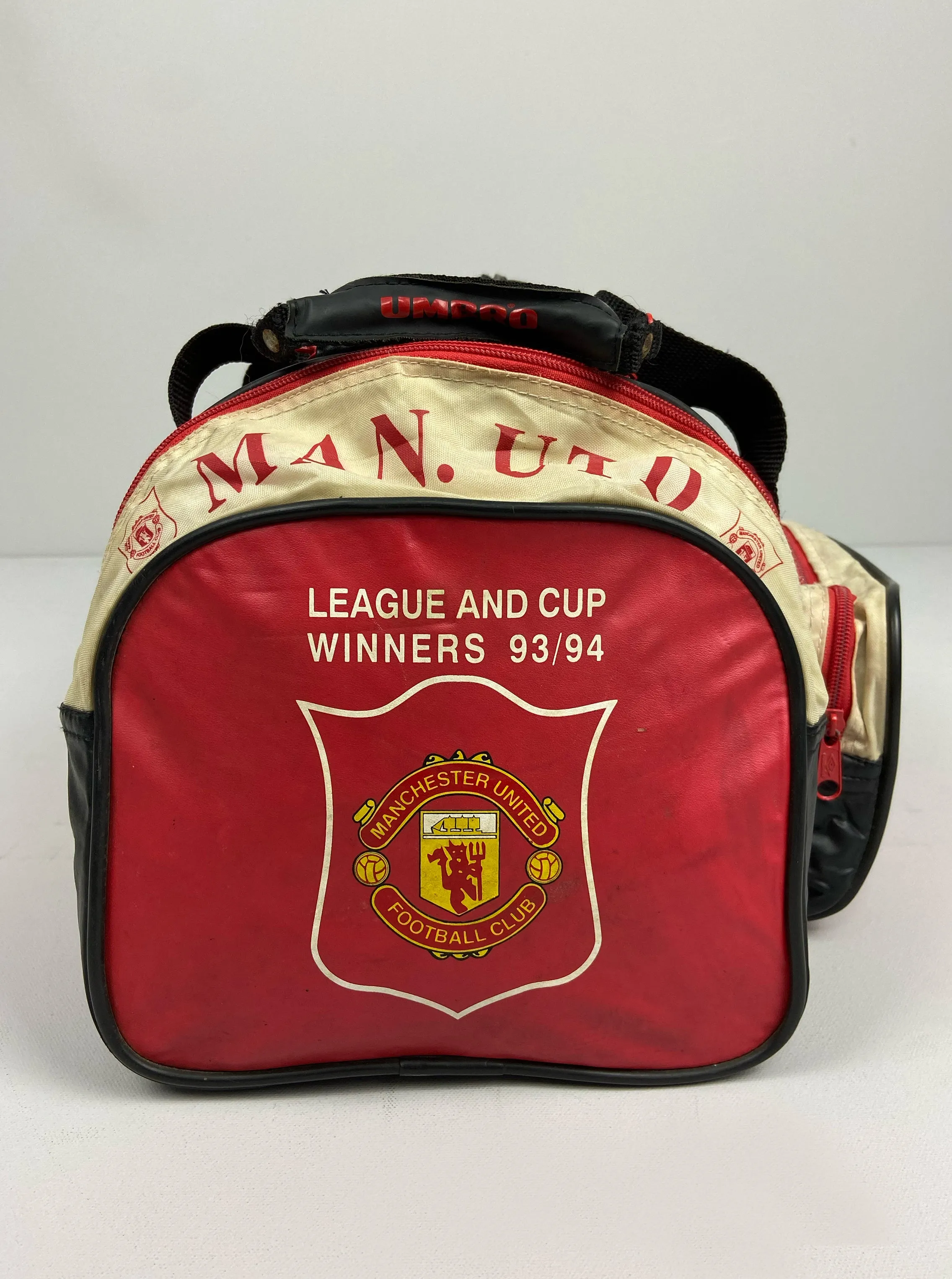 1993/94 MANCHESTER UNITED DUFFLE BAG UMBRO