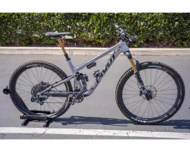 2021 Pivot Trail 429 V3 Pro X01 Enduro Met Silver LG