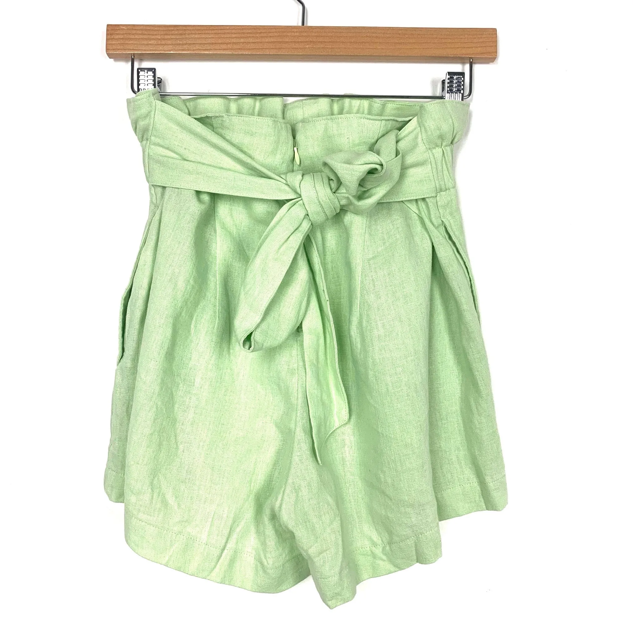 Abercrombie & Fitch Ultra High Rise Belted Shorts NWT- Size M (see notes)