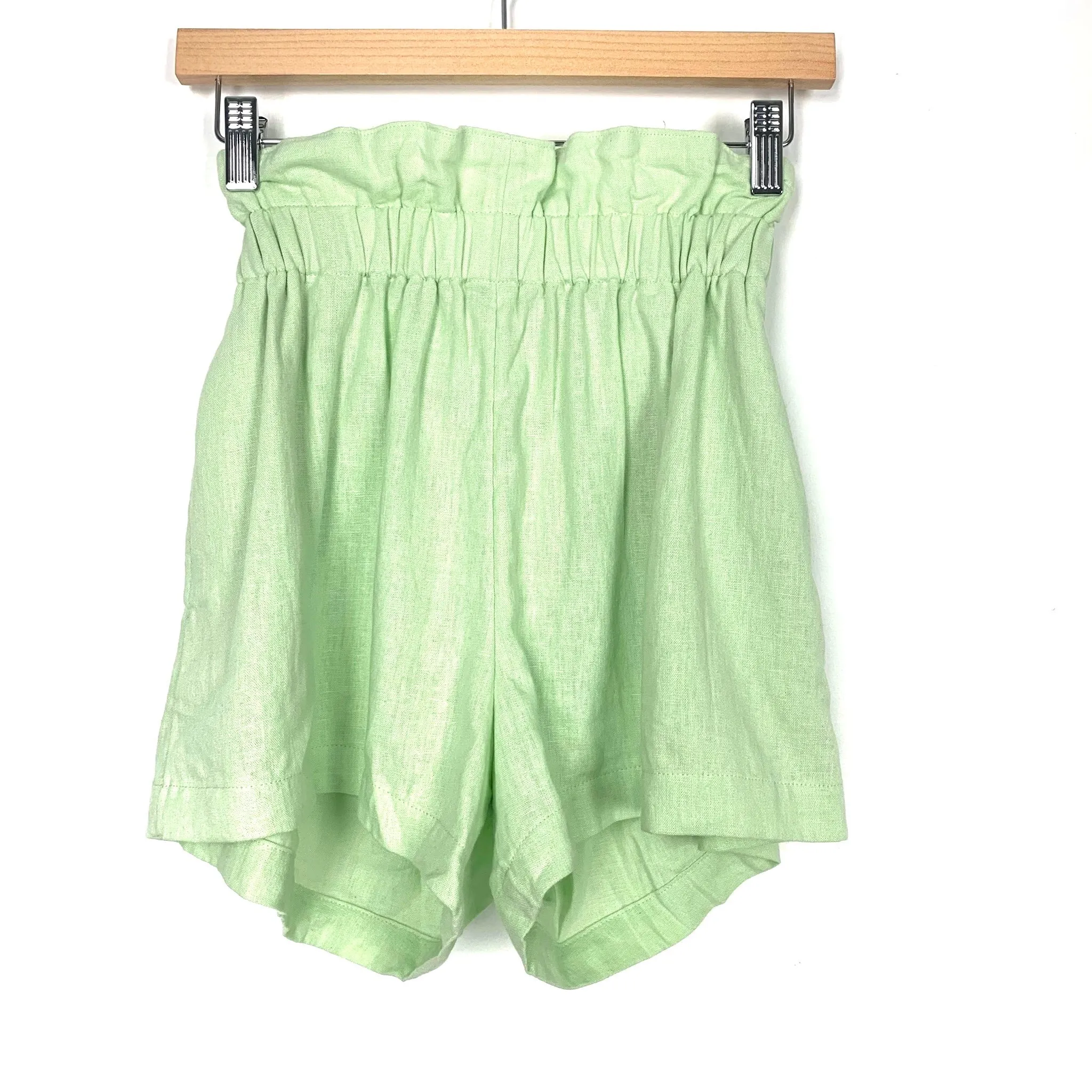 Abercrombie & Fitch Ultra High Rise Belted Shorts NWT- Size M (see notes)