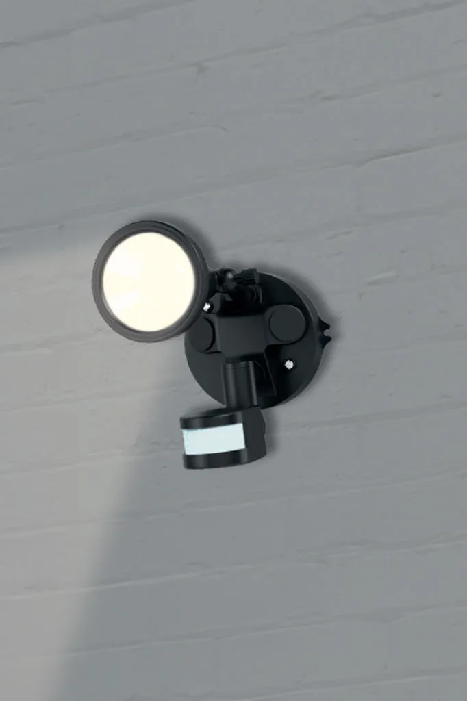 Baynton LED Floodlight - Sensor