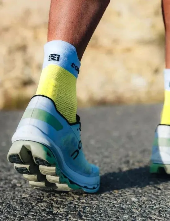 Compressport | Pro Racing Socks V4 | Run High | Safe Yellow / White